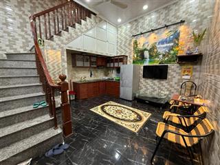 Cho thuê nhà riêng phố yên hoa tây hồ