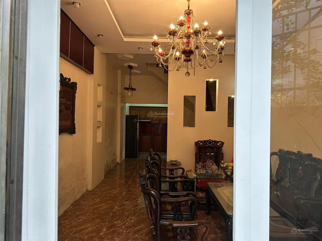 Cho thuê nhà riêng full nội thất ngõ nguyễn khang, cầu giấy