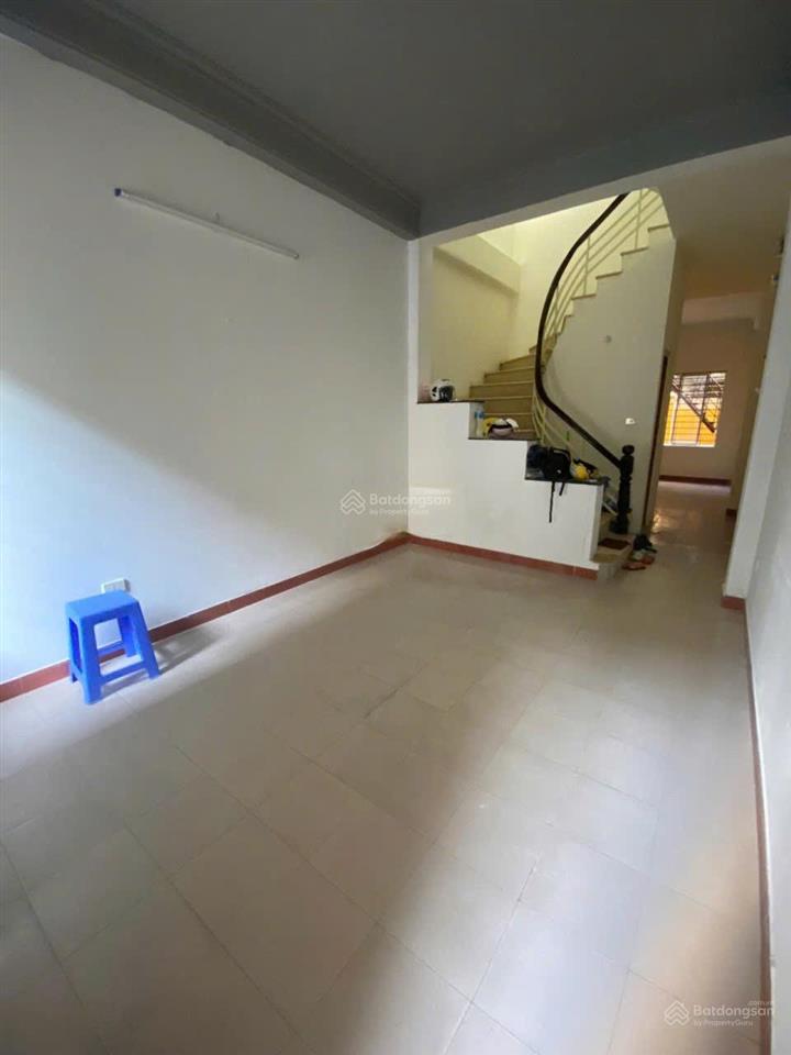 Cho thuê nhà mặt ngõ nguyên hồng  ba đình