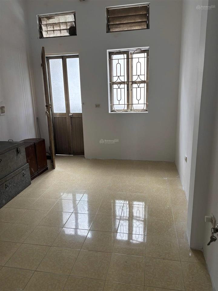 Cho thuê nhà nguyên căn gần phố cửa bắc, ba đình