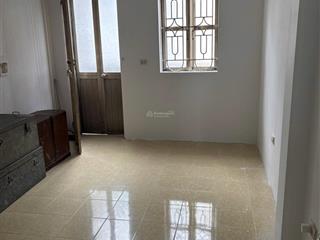 Cho thuê nhà nguyên căn gần phố cửa bắc, ba đình