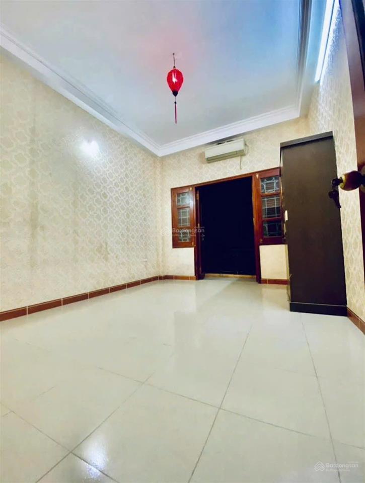 Cho thuê nhà nguyên căn ngõ 175 lạc long quân thông võ chí công  tây hồ  hà nội.