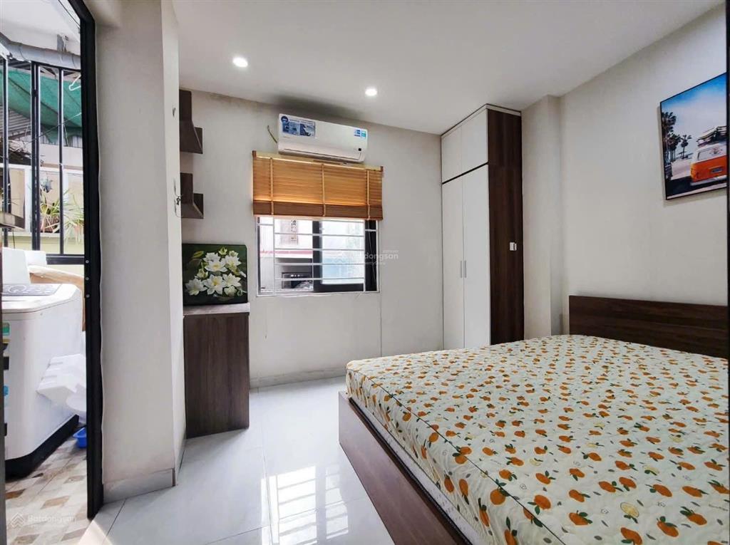 Cho thuê căn hộ t4 hào nam  đống đa thang máy  2 ngủ  nhà đẹp  full đồ  60m2  9 triệu.