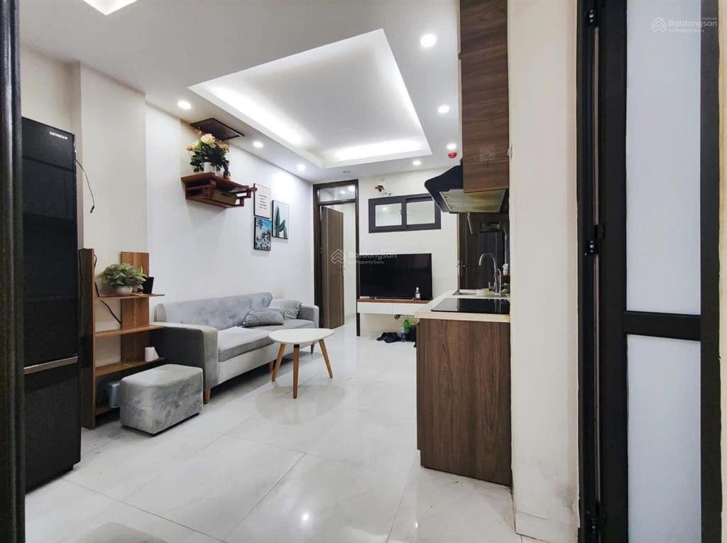 Cho thuê căn hộ t4 hào nam  đống đa thang máy  2 ngủ  nhà đẹp  full đồ  60m2  9 triệu.