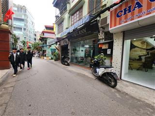 Cho thuê nhà ô tô tránh  núi trúc  ba đình  mt 4.6m  4 tầng  18 tr/tháng