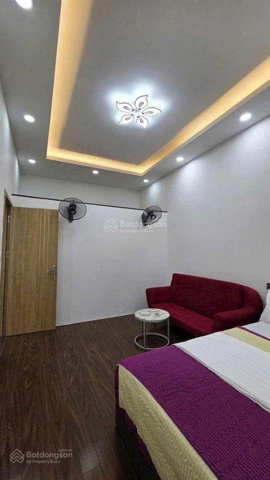 Cho thuê căn hộ tập thể tầng 2 phố đào tấn, ba đình, hà nội