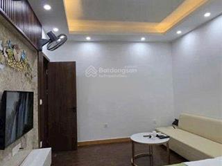 Cho thuê căn hộ tập thể tầng 2 phố đào tấn, ba đình, hà nội