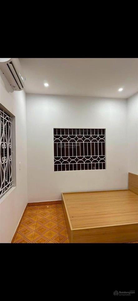 Cho thuê nhà riêng dốc tam đa  thụy khuê  chỉ 3 bước ra hồ tây