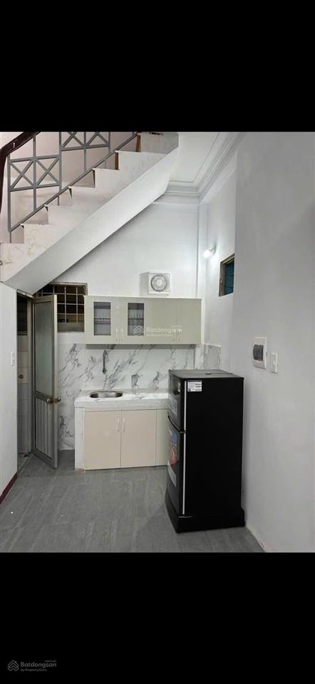 Cho thuê nhà riêng dốc tam đa  thụy khuê  chỉ 3 bước ra hồ tây