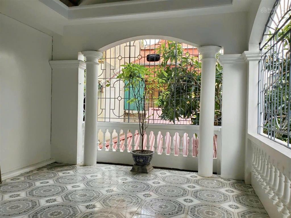 Cho thuê nhà nguyên căn đầu phố kim mã, giao giang văn minh vạn bảo núi trúc