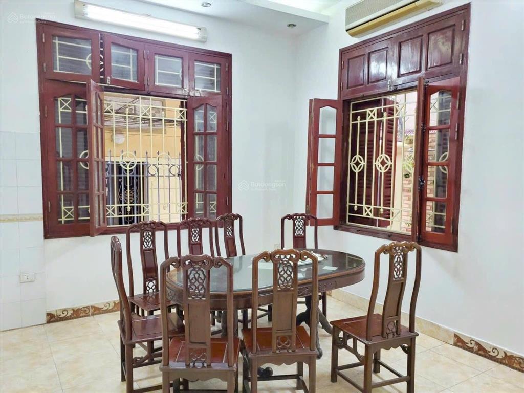 Cho thuê nhà nguyên căn đầu phố kim mã, giao giang văn minh vạn bảo núi trúc