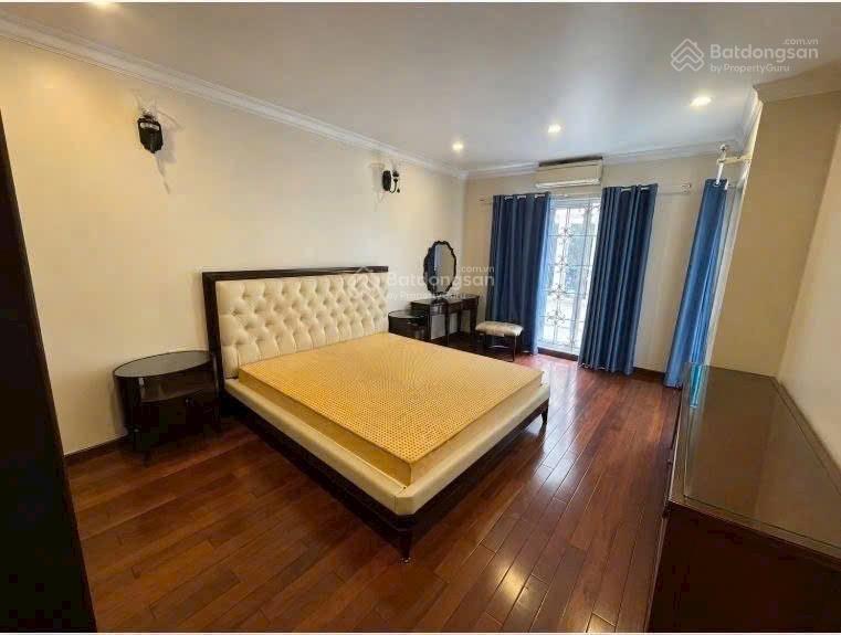 Cho thuê nhà nguyên căng tại ngõ 535 kim mã ba đình. hotline 0886 025 ***