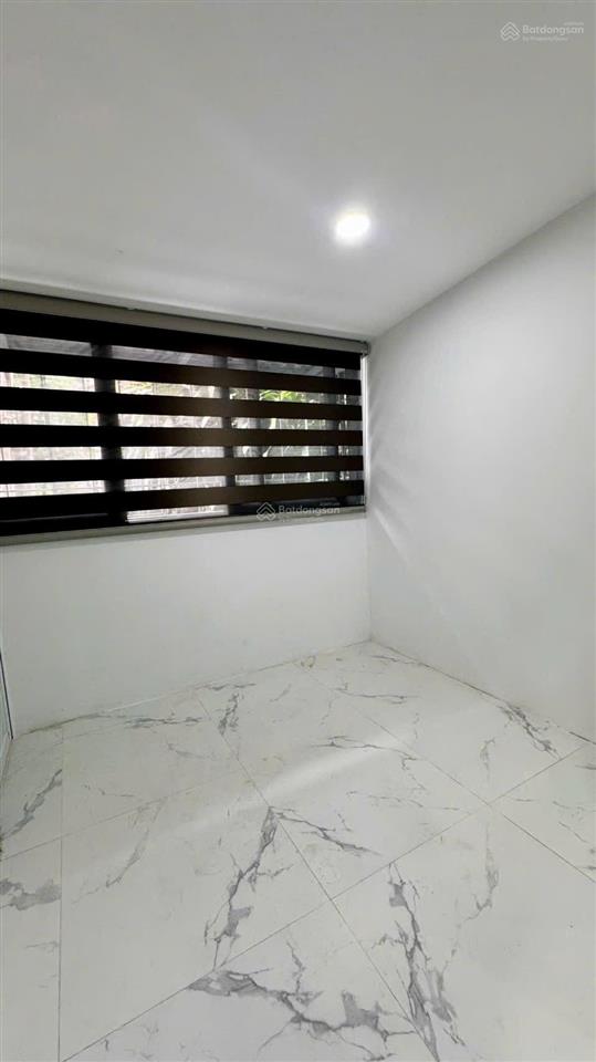 Cho thuê tập thể ngõ 409 kim mã ba đình. hotline 0886 025 ***