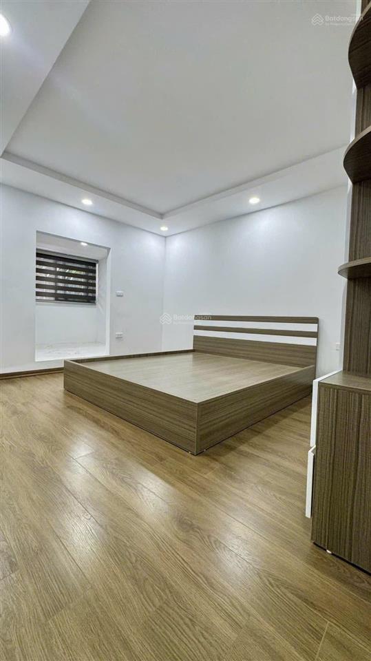 Cho thuê tập thể ngõ 409 kim mã ba đình. hotline 0886 025 ***