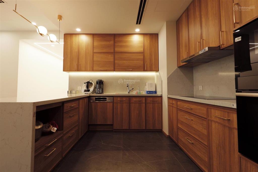Bán căn hộ 5 phòng ngủ lô góc view hồ tại masteri west heights full nội thất xịn sò