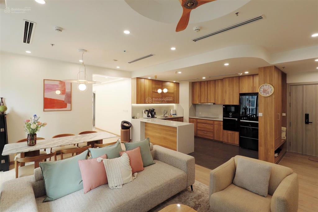 Bán căn hộ 5 phòng ngủ lô góc view hồ tại masteri west heights full nội thất xịn sò