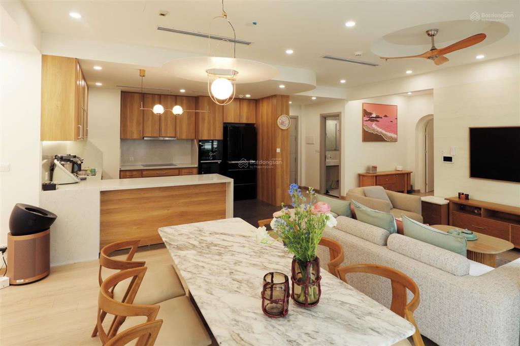 Bán căn hộ 5 phòng ngủ lô góc view hồ tại masteri west heights full nội thất xịn sò