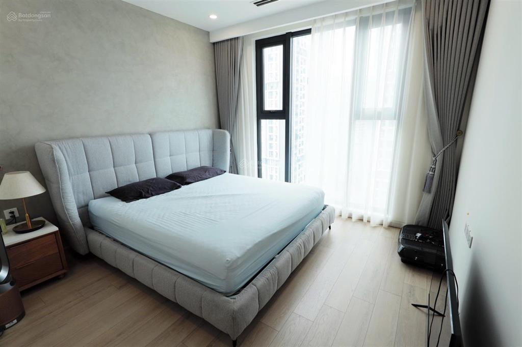 Bán căn hộ 5 phòng ngủ lô góc view hồ tại masteri west heights full nội thất xịn sò