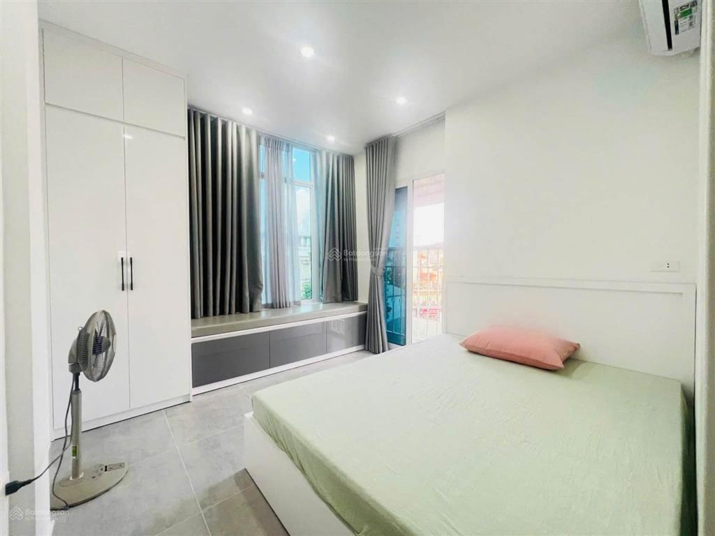 Cho thuê nhà tập thể, căn 2 ngủ mới tinh đủ đồ nội thất ở nguyễn văn tố  hoàn kiếm
