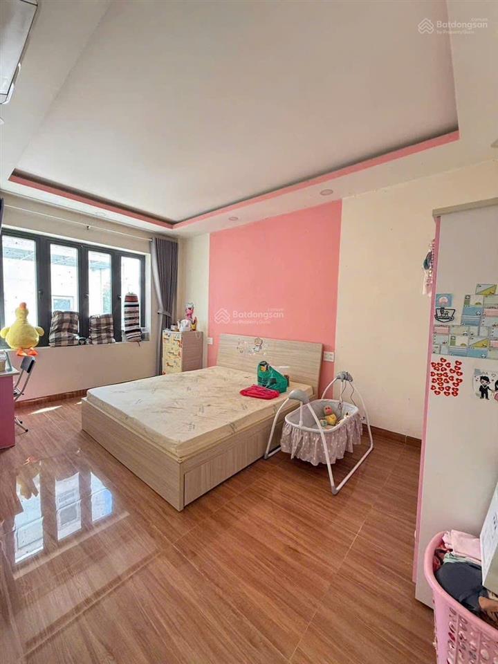 Bán nhà 3 tầng, gói 5 mỹ gia, full nội thất, giá chỉ 7 tỷ.