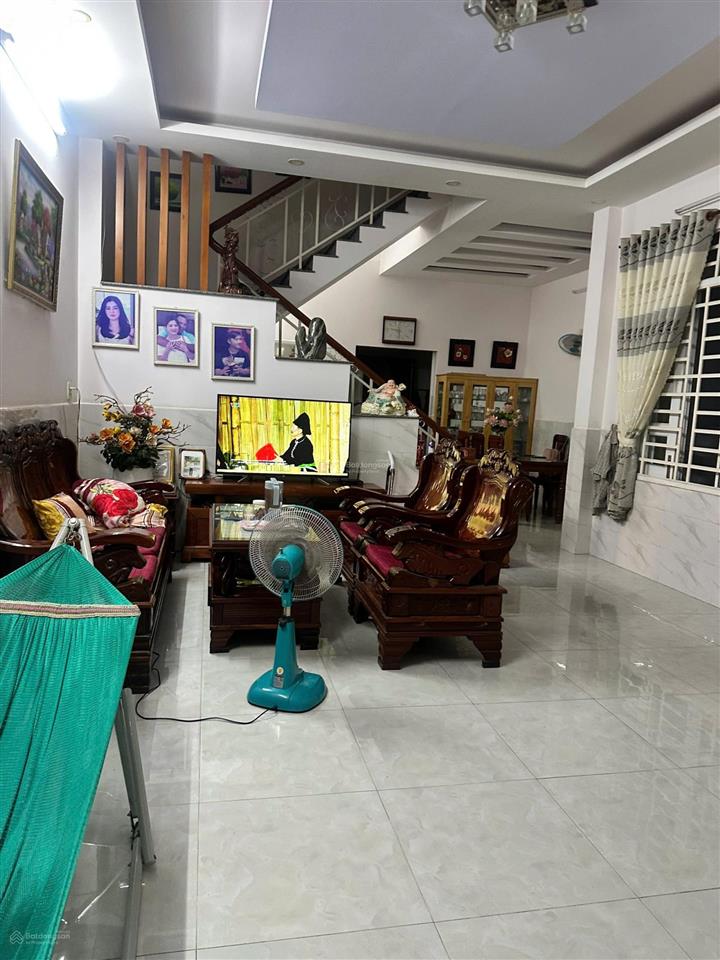 Bán nhà 2 tầng mặt tiền đường đào duy anh, rộng 10m, 90m2 ngang 6m, giá 4 tỷ 750