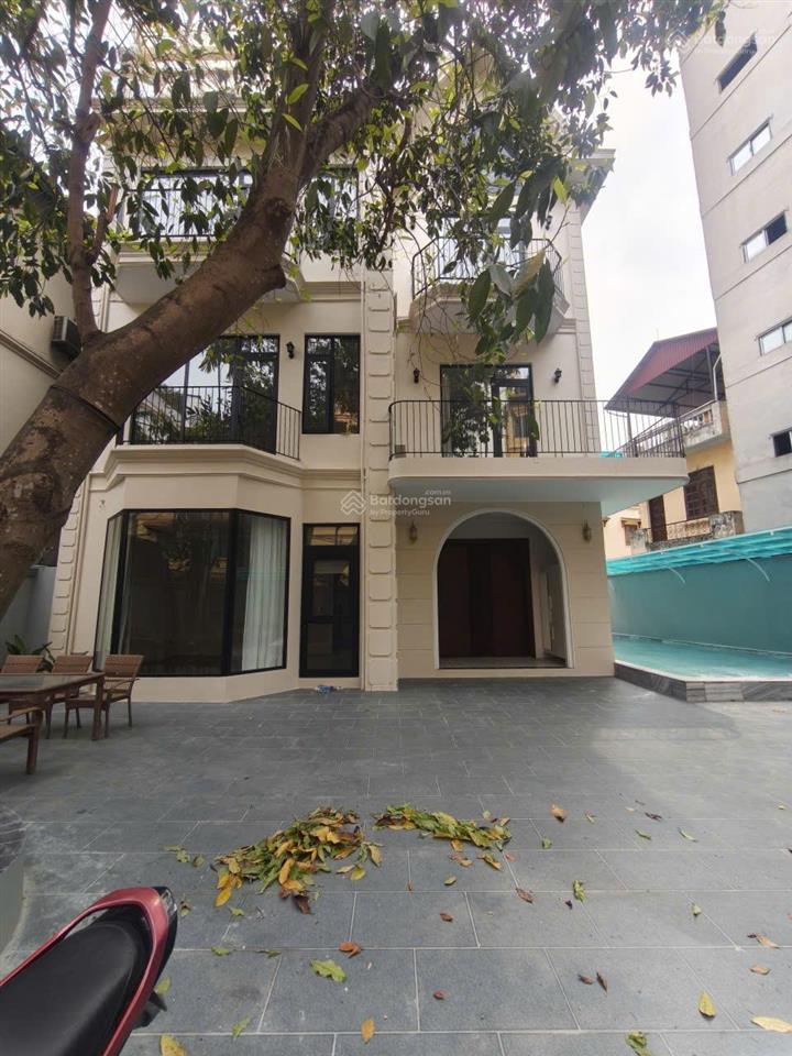 Cho thuê biệt thự sân vườn, bể bơi diện tích 500m2 x 4 tầng tại tô ngọc vân, tây hồ, hà nội