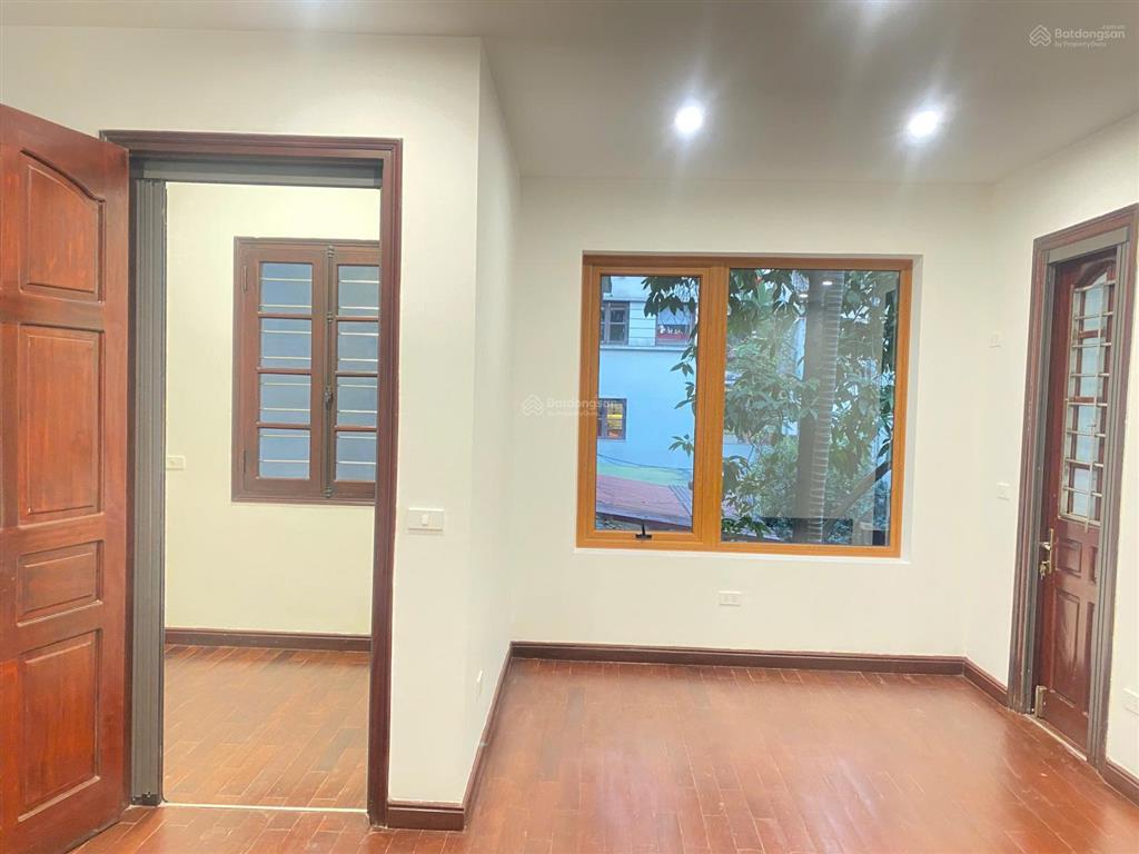 Chính chủ cần bán gấp căn nhà lô góc mới, 60m2 x 4 tầng tại đường tây hồ, quảng an, tây hồ, hà nội.