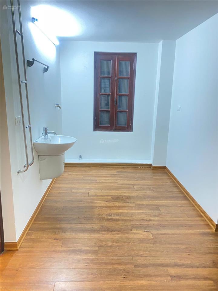 Chính chủ cần bán gấp căn nhà lô góc mới, 60m2 x 4 tầng tại đường tây hồ, quảng an, tây hồ, hà nội.