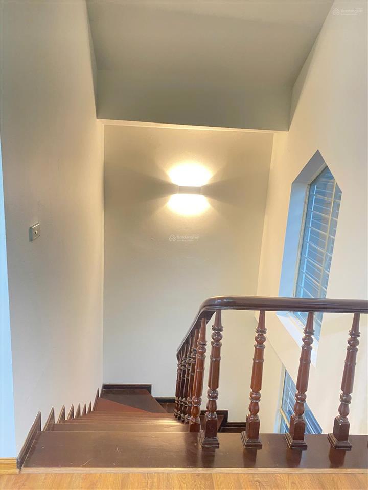Chính chủ cần bán gấp căn nhà lô góc mới, 60m2 x 4 tầng tại đường tây hồ, quảng an, tây hồ, hà nội.