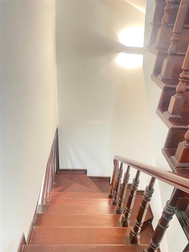 Chính chủ cần bán gấp căn nhà lô góc mới, 60m2 x 4 tầng tại đường tây hồ, quảng an, tây hồ, hà nội.