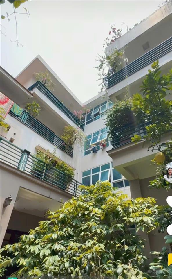 Bán căn nhà vườn 271m2 x 4 tầng nhà siêu đẹp, vị trí víp đi bộ ra hồ tây, oto vào nhà.