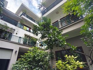 Bán căn nhà vườn 271m2 x 4 tầng nhà siêu đẹp, vị trí víp đi bộ ra hồ tây, oto vào nhà.