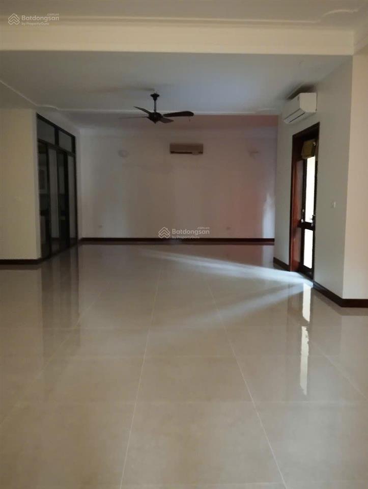 Bán biệt thự đường tô ngọc vân, khu vip người nước ngoài sinh sống 365m² x 3.5 tầng.