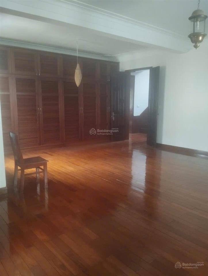 Bán biệt thự đường tô ngọc vân, khu vip người nước ngoài sinh sống 365m² x 3.5 tầng.