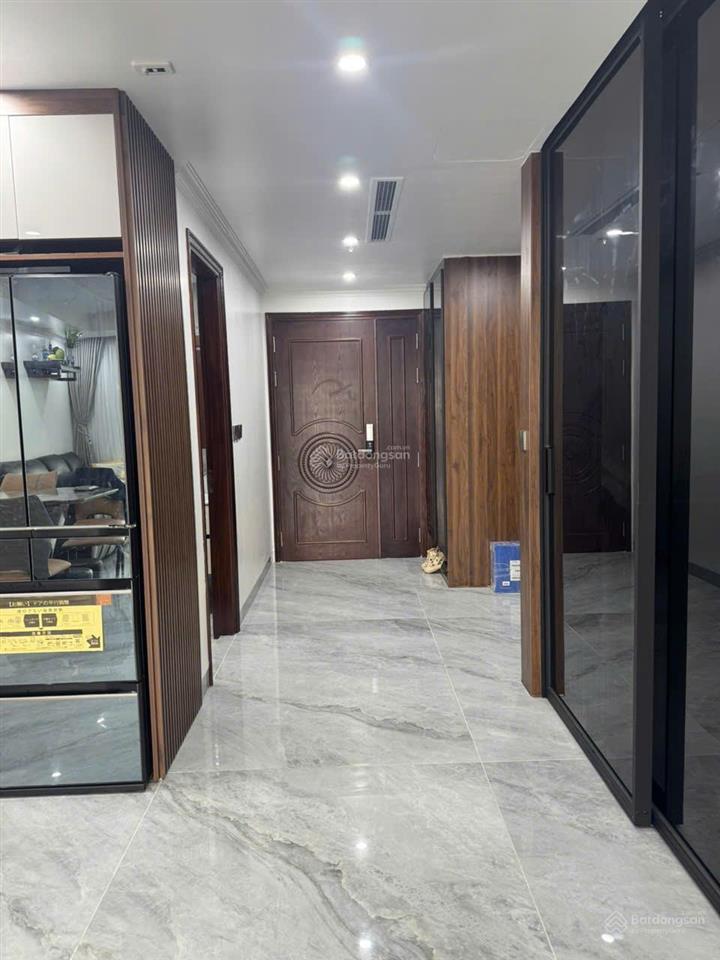 Chủ nhà mua shophouse làm kinh doanh nên cần bán căn 2 p ngủ 88m2 tại tòa d'leroi soleil xuân diệu