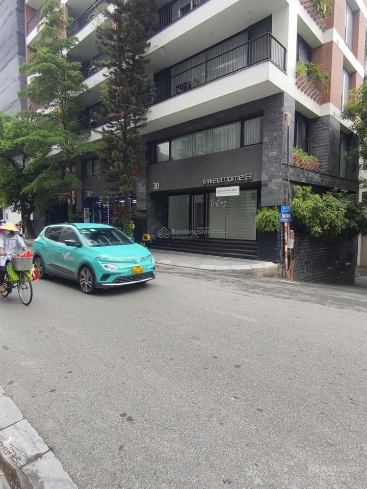 Chủ bán nhanh tòa nhà apartment tại phố đi bộ trịnh công sơn, 200m² x 7 tầng + hầm, mặt tiền 7.5m.