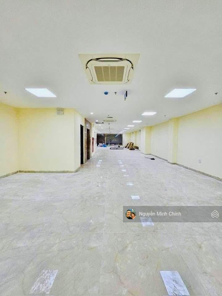 Bán tòa building văn phòng khu vực tây hồ