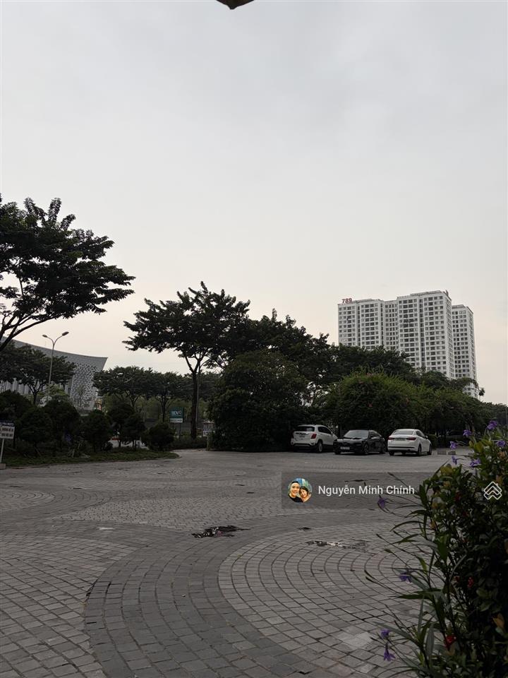 Cần bán căn chung cư ngoại giao đoàn view đẹp giá hời thị trường