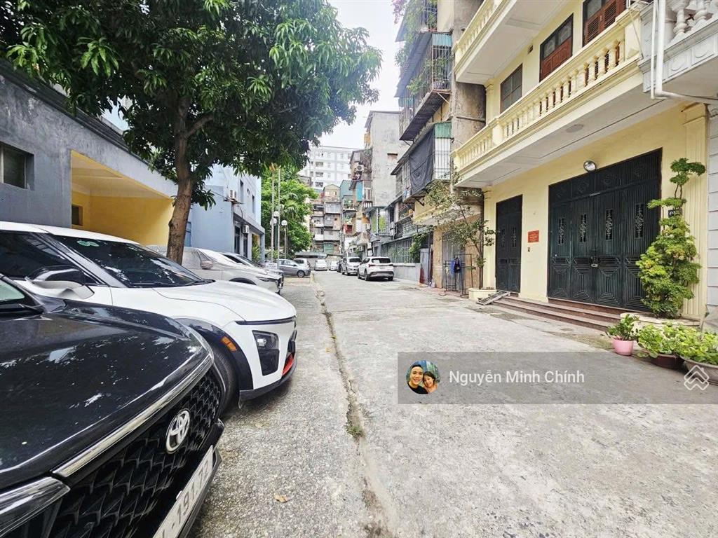 Cần cho thuê nguyên căn nhà 3 tầng ngõ 1194 đường láng giá rẻ cho khách thuê