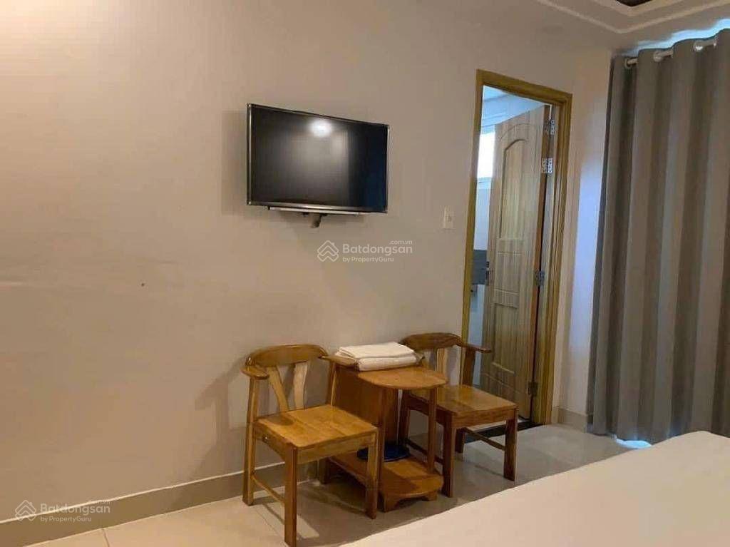 Dòng tiền 2.4 tỷ 1 nămsiêu phẩm lô góc 2mt  tt quận 7  ngang 9m  có hầm và thang máy 43 tỷ x