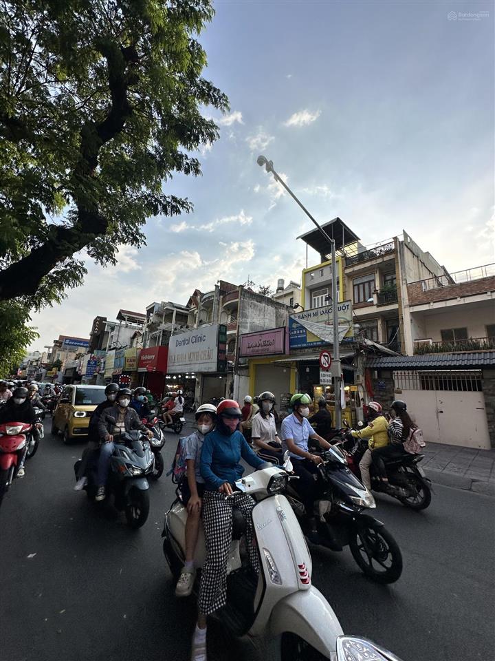 Mặt tiền hoàng hoa thám quận tân bình 8x40m chào 83 tỷ