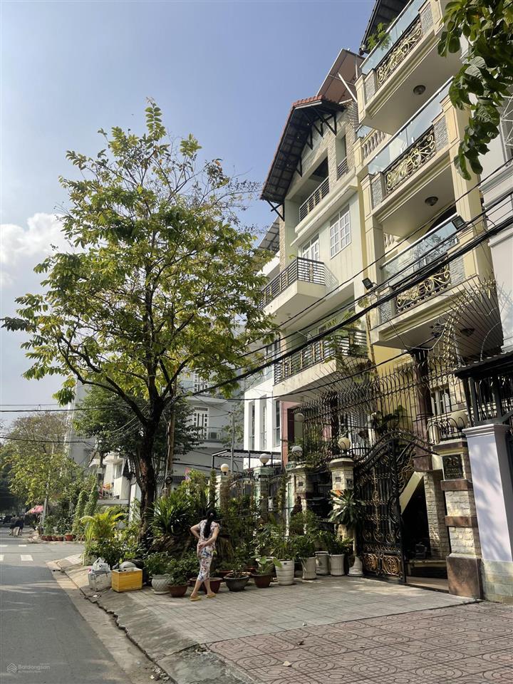 Biệt thự kdc trung sơn 6x20 có hầm hoàn công chuẩn 5 tầng 27 tỷ