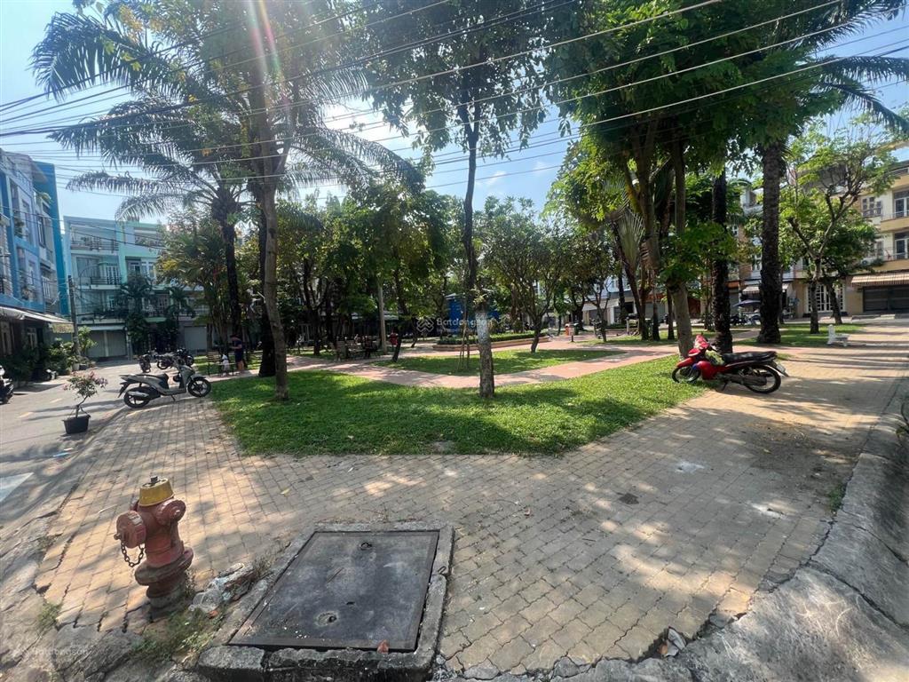 Mặt tiền bông sao, quận 8 view công viên 4 tầng chỉ 10,4 tỷ