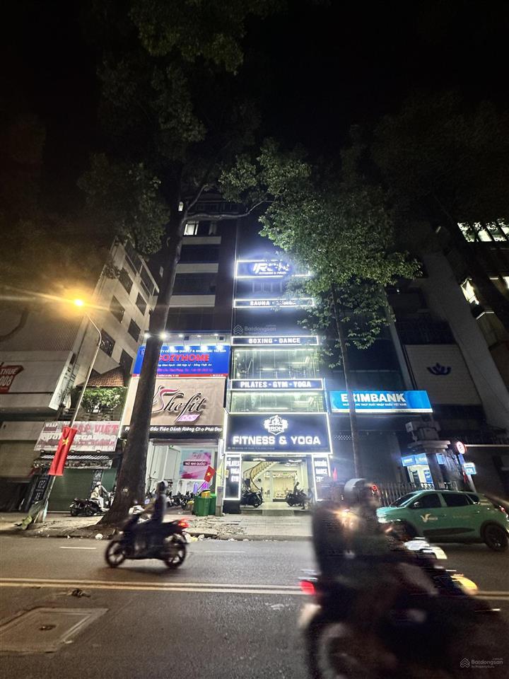 Mặt tiền nguyễn chí thanh quận 5  7x30m dòng tiền 1.5 tỷ/năm hợp mở thẩm mỹ viện