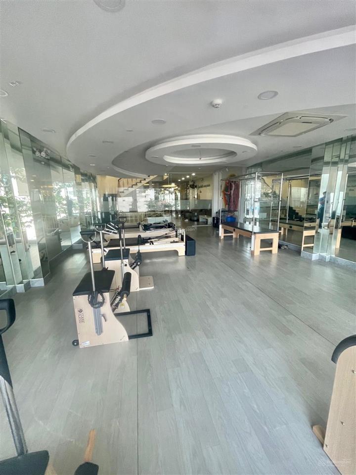 Mặt tiền nguyễn chí thanh quận 5  7x30m dòng tiền 1.5 tỷ/năm hợp mở thẩm mỹ viện