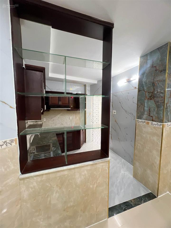 Ngay phạm thế hiển, quận 8, phường 4  4 tầng 7 phòng 80m2, chốt 7. x tỷ
