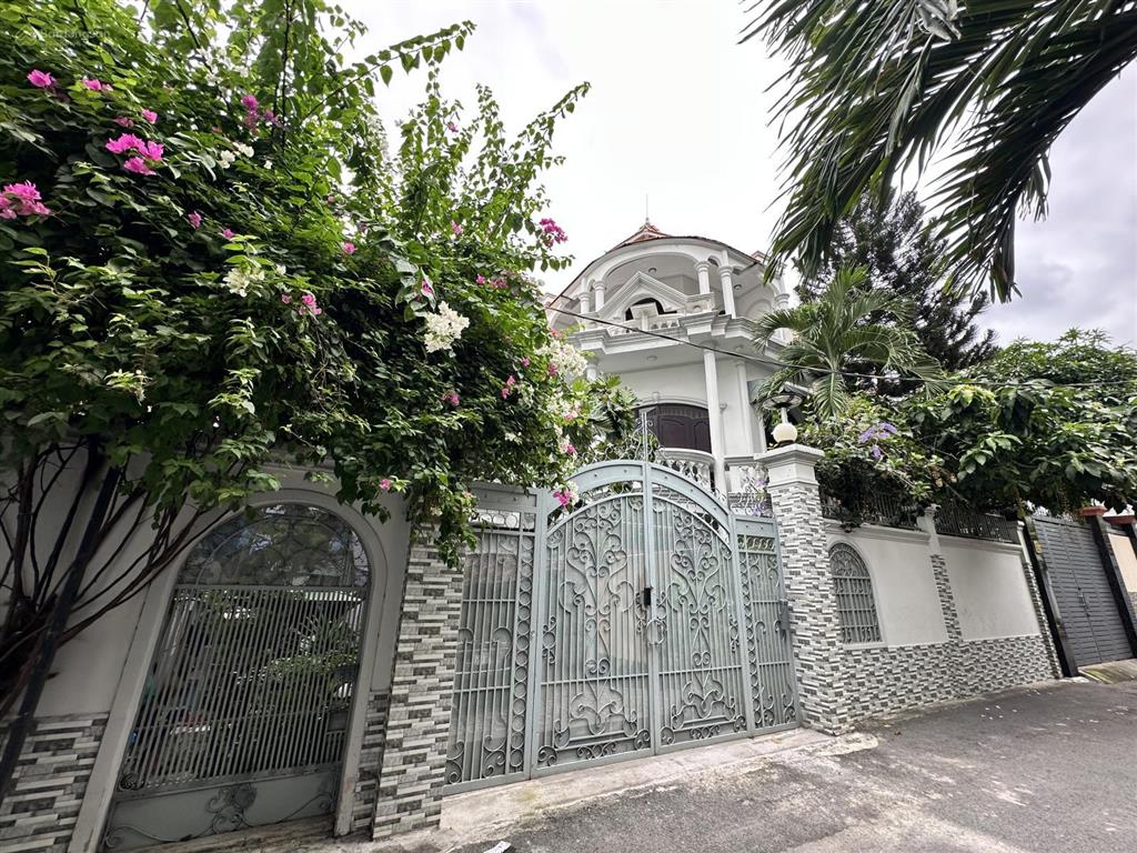Biệt thự quận 7 lâm văn bền ngang khủng 13m2 223m2 thực tế 260m chỉ 2x tỏi