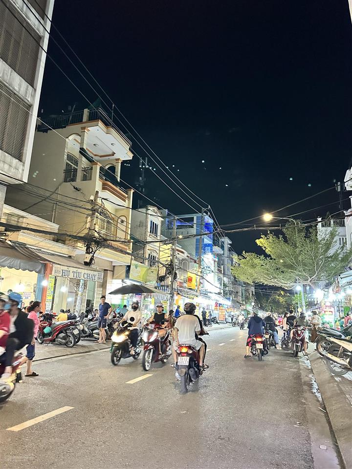 Mặt tiền bông sao quận 8  6 tầng kinh doanh sầm uất  sổ hồng hoàn công đủ  vỉa hè 4m