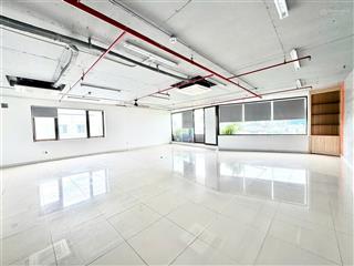 Cho thuê văn phòng 100 m2  27 tr khu hoà cường, sáng, đẹp.  0935 999 ***