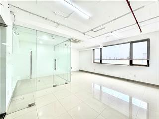 Cho thuê văn phòng 40 m2  10.08 tr, khu hoà cường, sẵn phòng nhỏ.  0935 999 ***